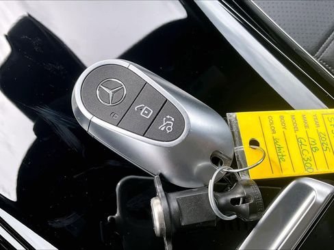 Certified 2025 Mercedes-Benz GLC 300 4MATIC image 14