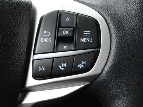 Used 2023 Ford Explorer XLT w/ Equipment Group 202A image 7