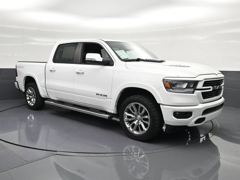 Used 2022 RAM 1500 Laramie w/ Sport Appearance Package AWD/4WD image 5