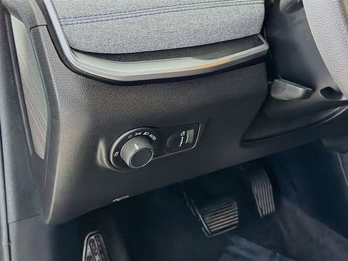 Used 2024 Jeep Compass Sport image 10