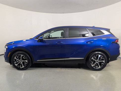 Used 2023 Kia Sportage EX FWD image 4