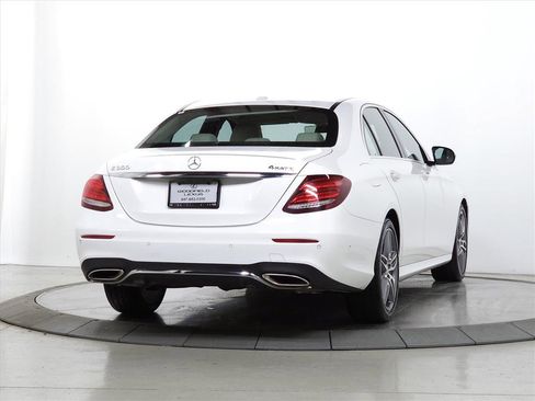 Used 2017 Mercedes-Benz E 300 E 300 4MATIC image 8