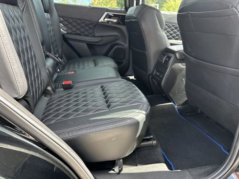 Used 2023 Mitsubishi Outlander SEL image 18