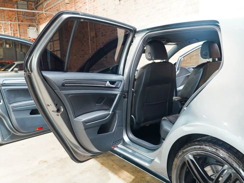 Used 2018 Volkswagen Golf R 4-Door AWD/4WD image 41