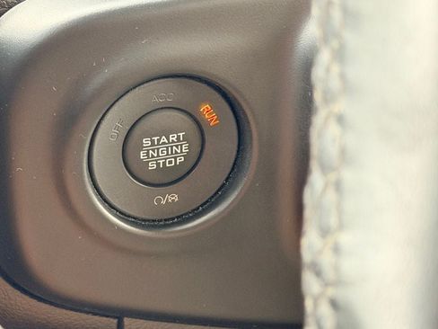 Used 2022 Jeep Wrangler Sport AWD/4WD image 27