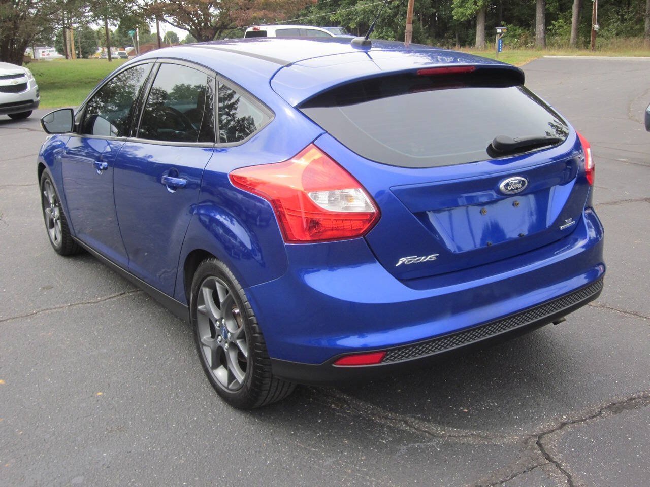 Used 2014 Ford Focus SE w/ Equipment Group 201A FWD image 8