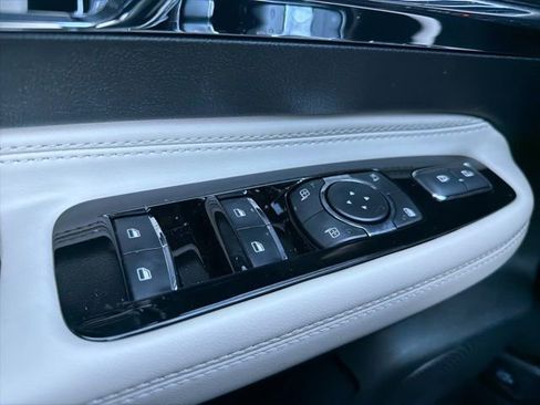 New 2026 Lincoln Corsair Premiere AWD/4WD image 17