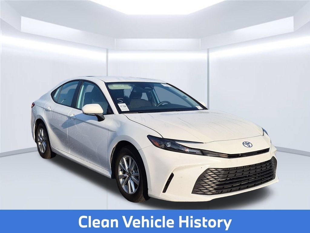 Used 2025 Toyota Camry LE FWD image 6