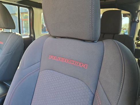 Used 2021 Jeep Wrangler Unlimited Rubicon w/ Safety Group AWD/4WD image 21