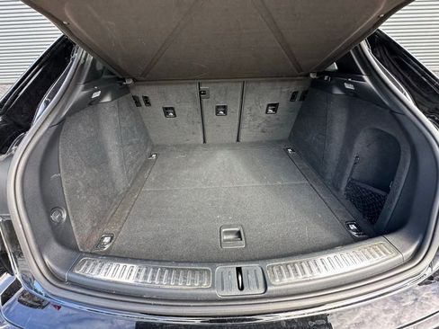 Certified 2023 Porsche Macan Turbo image 39