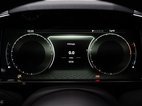 Used 2025 Aston Martin V8 Vantage image 25