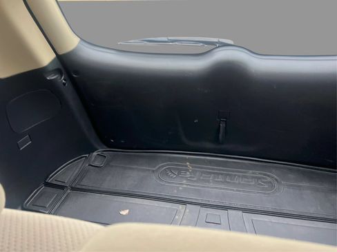 Used 2009 Hyundai Santa Fe SE FWD image 30