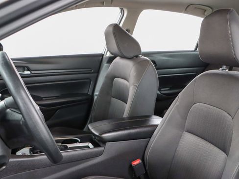 Used 2024 Nissan Altima 2.5 SV image 23