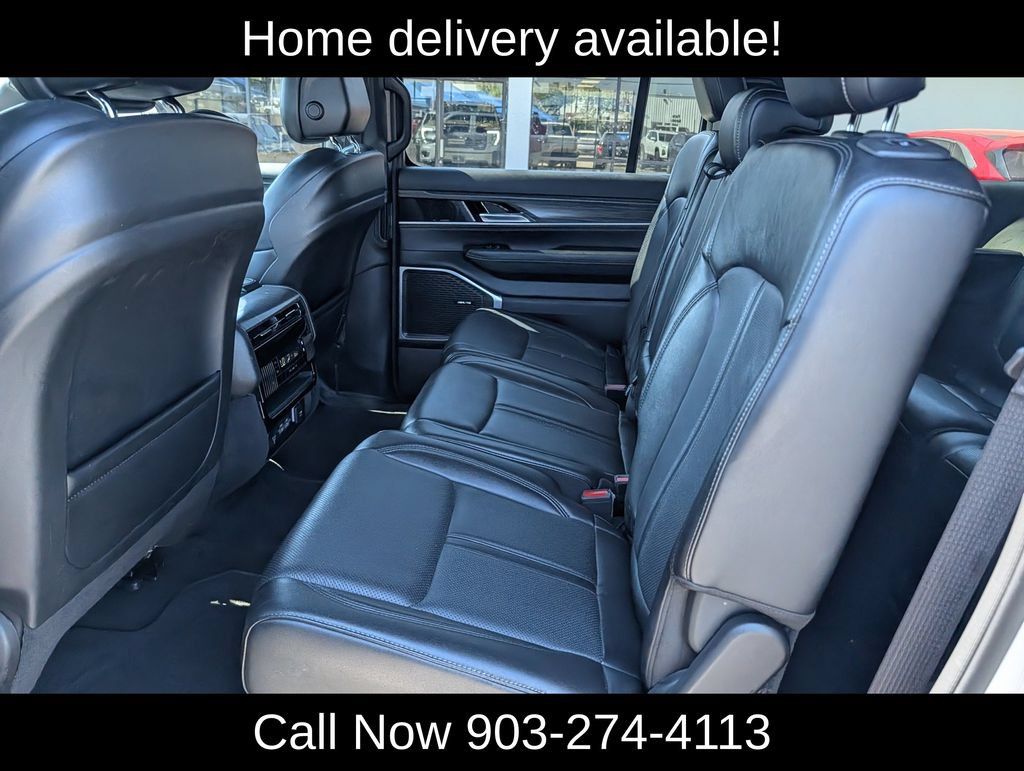 Used 2024 Jeep Wagoneer L Series II w/ Flexible Seating Group AWD/4WD image 25