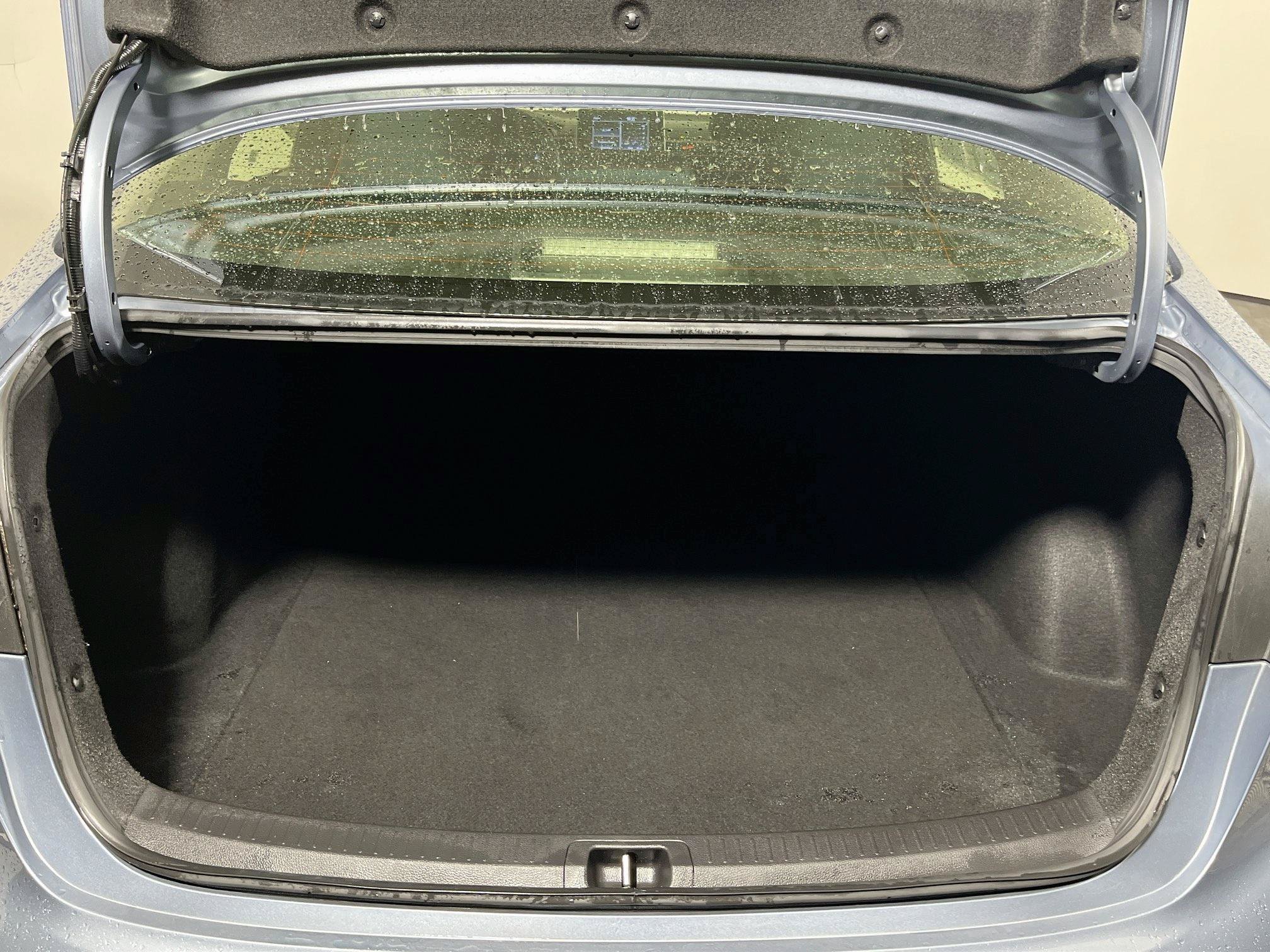 Used 2021 Toyota Corolla LE FWD image 32