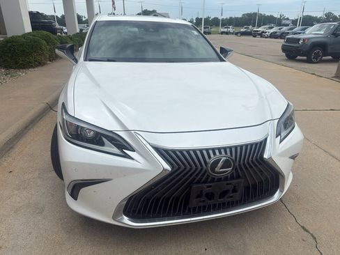 Used 2020 Lexus ES 350 w/ Premium Package FWD image 3