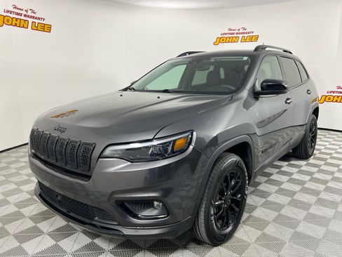 Used 2023 Jeep Cherokee Altitude Lux image 1