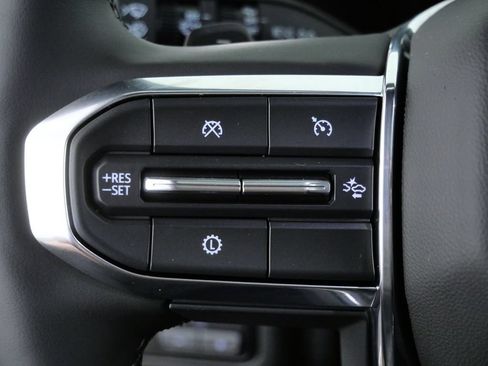 Used 2025 GMC Yukon Denali w/ Sun & Power Step Package AWD/4WD image 26