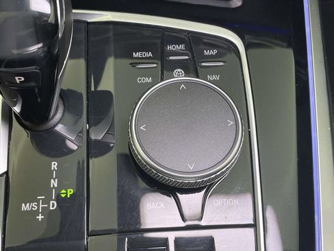 Used 2020 BMW X5 xDrive50i AWD/4WD image 28