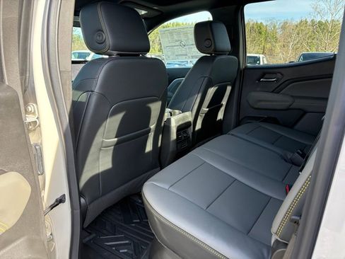 New 2026 Chevrolet Colorado ZR2 w/ Technology Package image 24