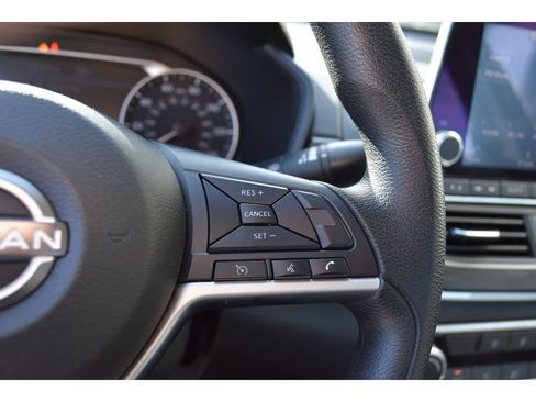 Used 2024 Nissan Altima 2.5 SV image 20