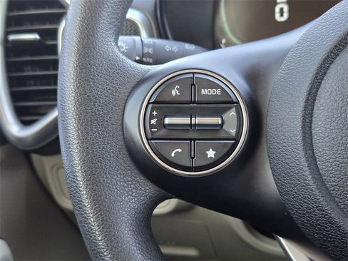 Certified 2023 Kia Soul LX image 24