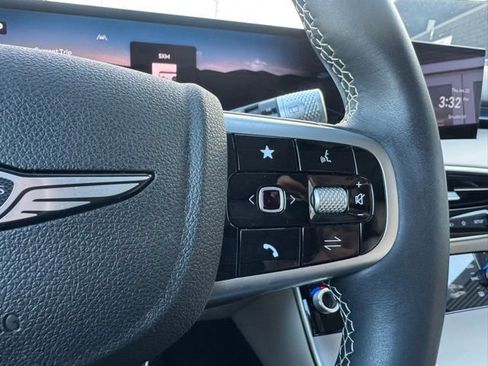 Used 2026 Genesis GV70 2.5T Select image 28