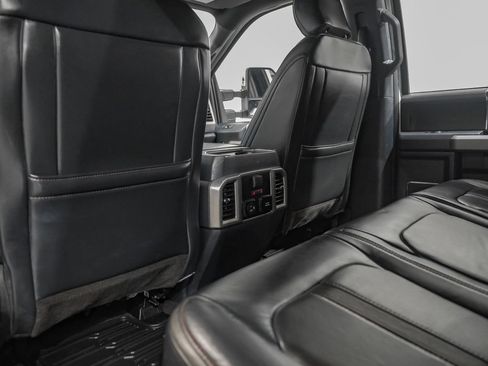 Used 2022 Ford F350 Platinum w/ FX4 Off-Road Package AWD/4WD image 38