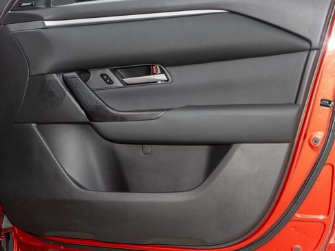 Certified 2025 MAZDA CX-50 AWD 2.5 S w/ Premium Package image 17