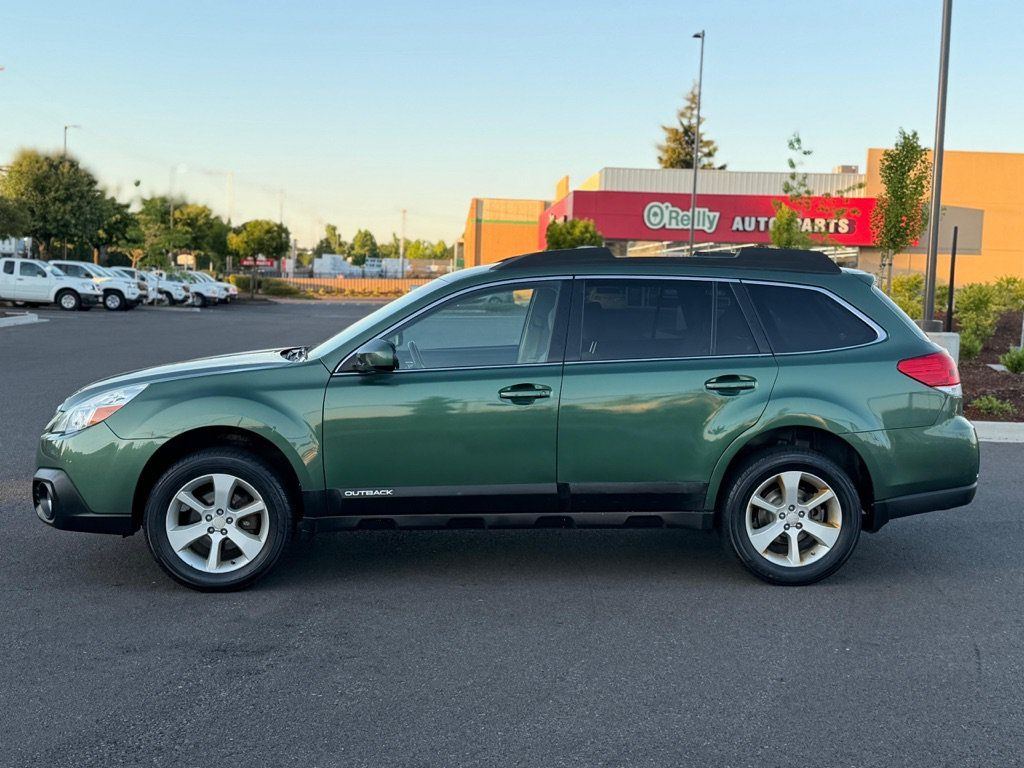 Used 2014 Subaru Outback 2.5i Premium AWD/4WD image 3