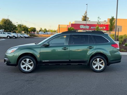 Used 2014 Subaru Outback 2.5i Premium AWD/4WD image 3