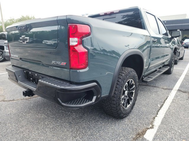 Used 2025 Chevrolet Silverado 1500 ZR2 w/ Technology Package AWD/4WD image 4