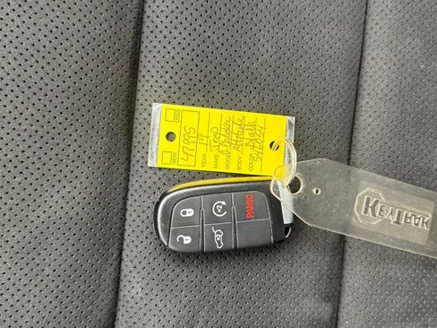 Used 2019 Jeep Grand Cherokee Altitude image 29