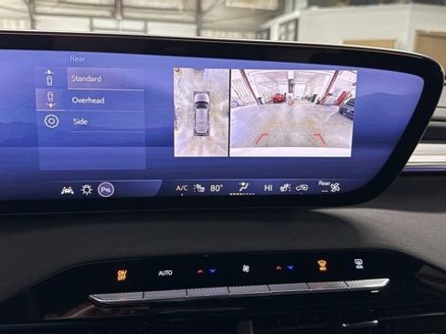 Used 2025 Buick Enclave Preferred image 35