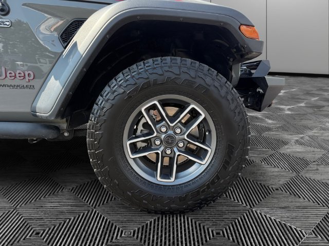 Used 2021 Jeep Wrangler Unlimited Rubicon AWD/4WD image 9