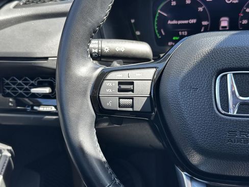 Used 2024 Honda Accord Touring image 12