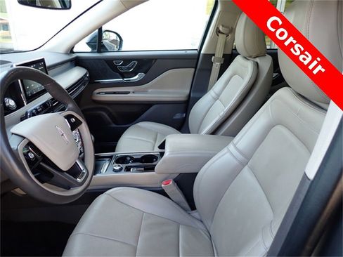 Used 2021 Lincoln Corsair AWD w/ Premium Package image 16