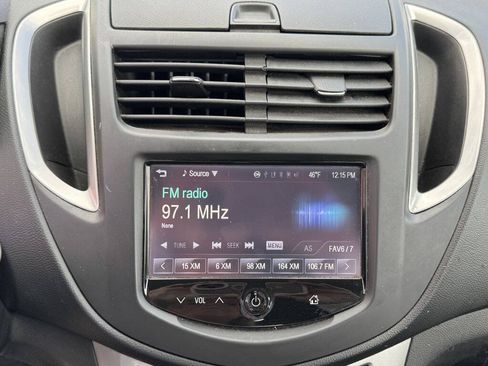 Used 2015 Chevrolet Trax LT w/ LPO, Protection Package FWD image 18