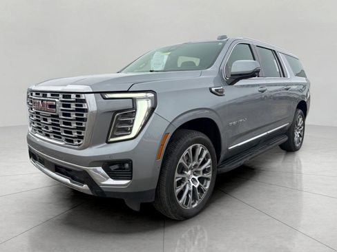 Certified 2025 GMC Yukon XL Denali image 4