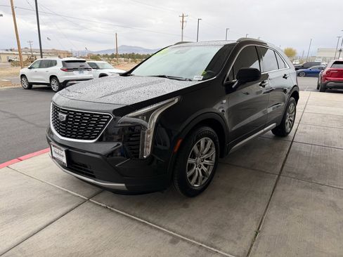 Used 2020 Cadillac XT4 Premium Luxury w/ Cold Weather Package image 7