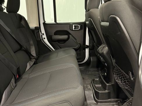 Used 2024 Jeep Wrangler Unlimited Rubicon 4xe w/ Technology Group image 22