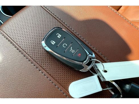 Used 2021 Chevrolet Traverse High Country AWD/4WD image 14