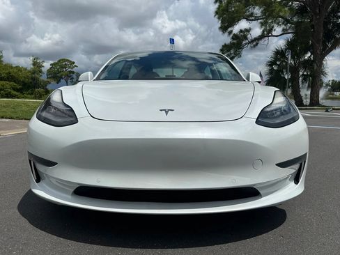 Used 2021 Tesla Model 3 Standard Range Plus RWD image 3