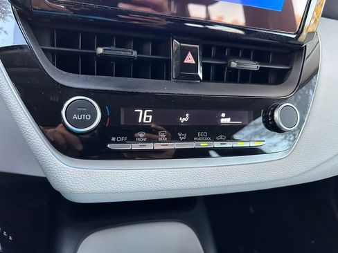 Certified 2025 Toyota Corolla LE image 24