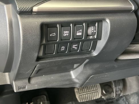 Used 2024 Subaru Forester Premium AWD/4WD image 31