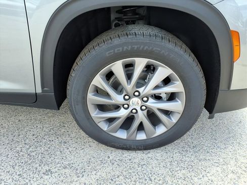 New 2026 Buick Enclave Preferred image 9