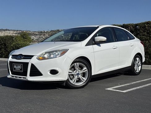 Used 2014 Ford Focus SE image 2