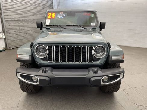 Certified 2024 Jeep Wrangler Sahara w/ Technology Group image 9