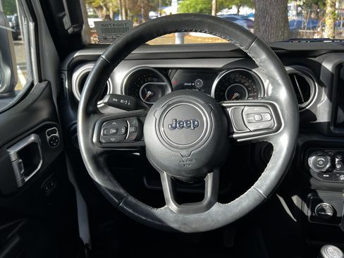Used 2022 Jeep Wrangler Unlimited Sport w/ Sun And Sound Package image 35