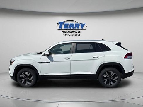 New 2026 Volkswagen Atlas Cross Sport SE image 3